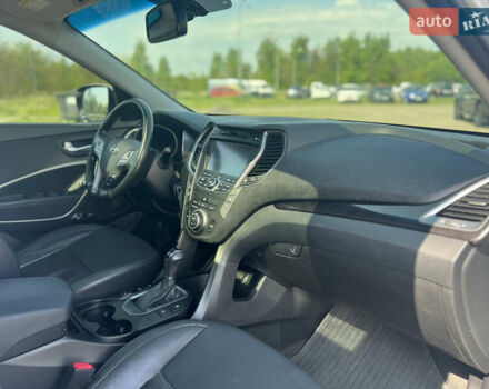 Сірий Хендай Санта Фе, об'ємом двигуна 2 л та пробігом 209 тис. км за 17900 $, фото 34 на Automoto.ua