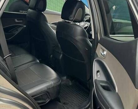 Серый Хендай Санта Фе, объемом двигателя 2.36 л и пробегом 189 тыс. км за 12800 $, фото 21 на Automoto.ua