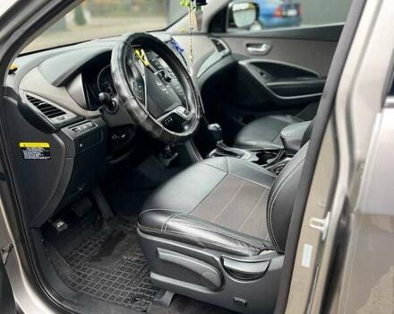 Серый Хендай Санта Фе, объемом двигателя 2.36 л и пробегом 189 тыс. км за 12800 $, фото 16 на Automoto.ua