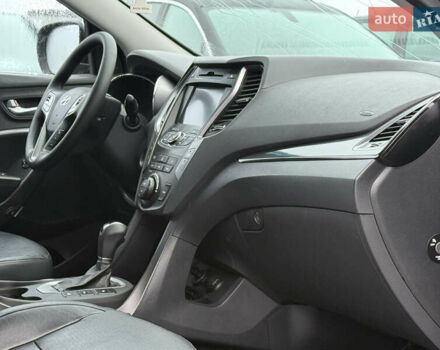 Сірий Хендай Санта Фе, об'ємом двигуна 2.2 л та пробігом 183 тис. км за 16999 $, фото 46 на Automoto.ua