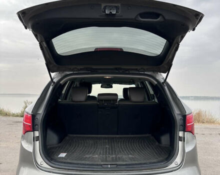 Серый Хендай Санта Фе, объемом двигателя 2 л и пробегом 190 тыс. км за 14000 $, фото 50 на Automoto.ua