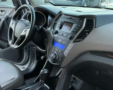Серый Хендай Санта Фе, объемом двигателя 2.4 л и пробегом 173 тыс. км за 12390 $, фото 19 на Automoto.ua