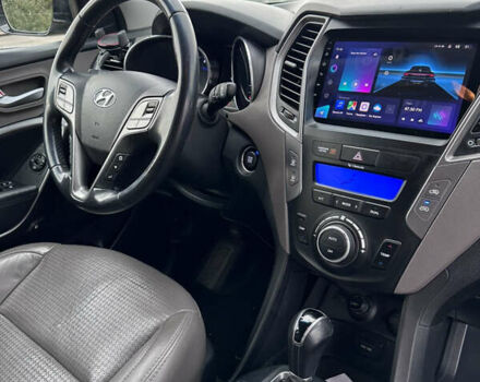 Серый Хендай Санта Фе, объемом двигателя 2 л и пробегом 190 тыс. км за 14000 $, фото 66 на Automoto.ua