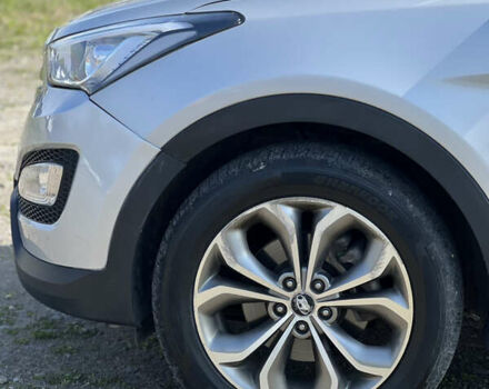 Сірий Хендай Санта Фе, об'ємом двигуна 2 л та пробігом 209 тис. км за 17900 $, фото 23 на Automoto.ua