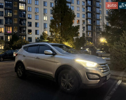 Серый Хендай Санта Фе, объемом двигателя 2.36 л и пробегом 227 тыс. км за 13900 $, фото 2 на Automoto.ua