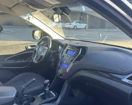 Сірий Хендай Санта Фе, об'ємом двигуна 2.2 л та пробігом 203 тис. км за 15700 $, фото 25 на Automoto.ua