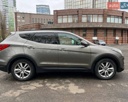 Сірий Хендай Санта Фе, об'ємом двигуна 2 л та пробігом 158 тис. км за 12400 $, фото 5 на Automoto.ua