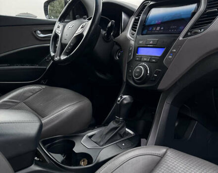 Серый Хендай Санта Фе, объемом двигателя 2 л и пробегом 190 тыс. км за 14000 $, фото 67 на Automoto.ua