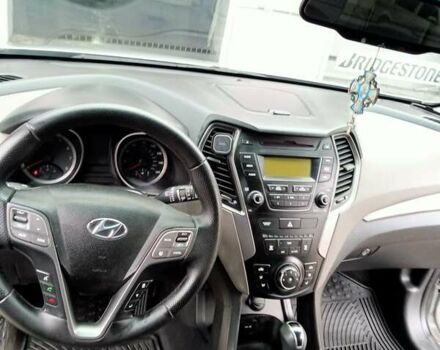 Сірий Хендай Санта Фе, об'ємом двигуна 2.4 л та пробігом 197 тис. км за 12000 $, фото 7 на Automoto.ua