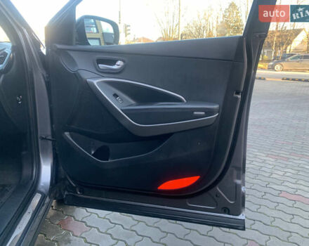 Серый Хендай Санта Фе, объемом двигателя 2.2 л и пробегом 177 тыс. км за 18700 $, фото 29 на Automoto.ua