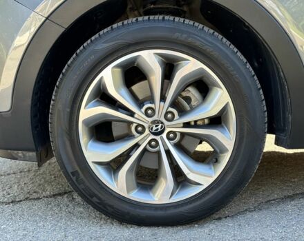 Серый Хендай Санта Фе, объемом двигателя 2 л и пробегом 228 тыс. км за 16400 $, фото 14 на Automoto.ua