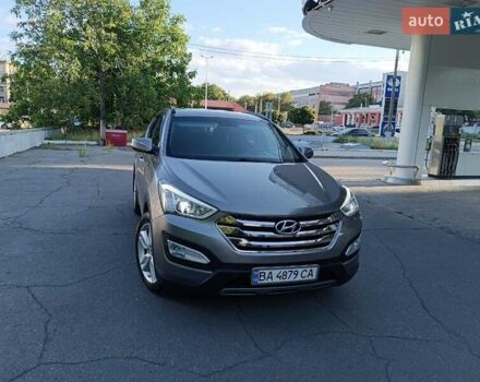 Серый Хендай Санта Фе, объемом двигателя 2 л и пробегом 177 тыс. км за 16500 $, фото 6 на Automoto.ua