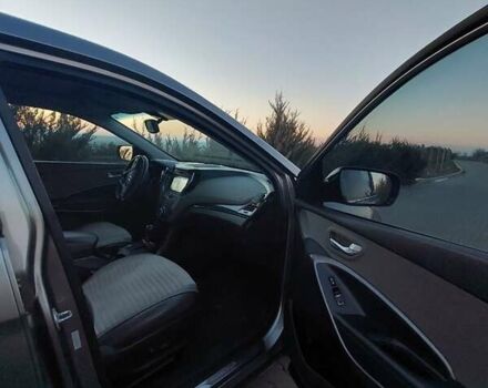 Сірий Хендай Санта Фе, об'ємом двигуна 2 л та пробігом 161 тис. км за 16500 $, фото 28 на Automoto.ua