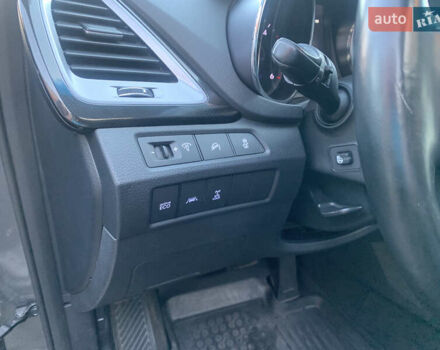 Серый Хендай Санта Фе, объемом двигателя 2.2 л и пробегом 177 тыс. км за 18700 $, фото 38 на Automoto.ua