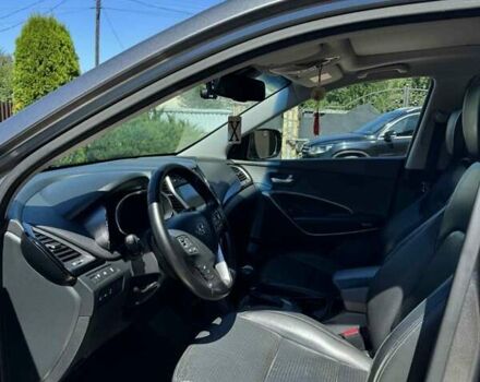 Серый Хендай Санта Фе, объемом двигателя 2.2 л и пробегом 250 тыс. км за 15900 $, фото 4 на Automoto.ua