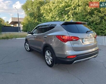 Серый Хендай Санта Фе, объемом двигателя 2 л и пробегом 177 тыс. км за 16500 $, фото 1 на Automoto.ua