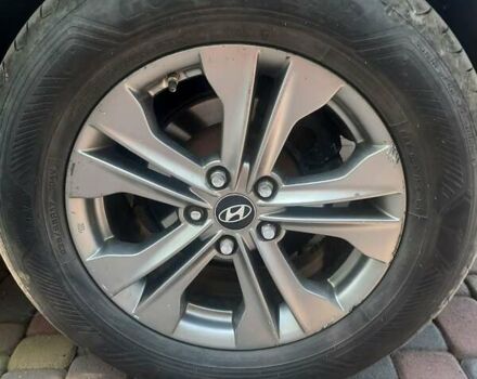 Серый Хендай Санта Фе, объемом двигателя 2.4 л и пробегом 190 тыс. км за 14999 $, фото 9 на Automoto.ua