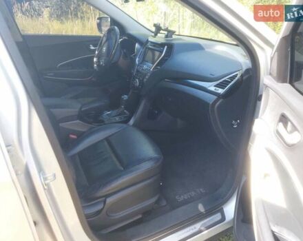 Серый Хендай Санта Фе, объемом двигателя 2.36 л и пробегом 157 тыс. км за 17500 $, фото 8 на Automoto.ua