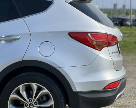 Сірий Хендай Санта Фе, об'ємом двигуна 2 л та пробігом 209 тис. км за 17900 $, фото 22 на Automoto.ua