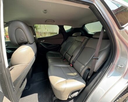 Сірий Хендай Санта Фе, об'ємом двигуна 2.4 л та пробігом 156 тис. км за 10350 $, фото 10 на Automoto.ua