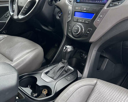 Серый Хендай Санта Фе, объемом двигателя 2 л и пробегом 190 тыс. км за 14000 $, фото 65 на Automoto.ua