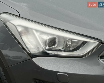 Сірий Хендай Санта Фе, об'ємом двигуна 2.2 л та пробігом 183 тис. км за 16999 $, фото 15 на Automoto.ua