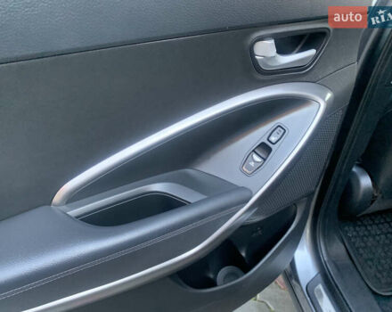 Серый Хендай Санта Фе, объемом двигателя 2.2 л и пробегом 177 тыс. км за 18700 $, фото 27 на Automoto.ua