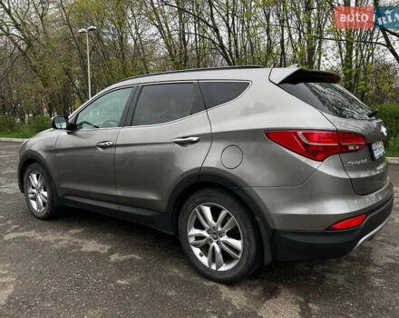 Сірий Хендай Санта Фе, об'ємом двигуна 2 л та пробігом 158 тис. км за 12400 $, фото 8 на Automoto.ua