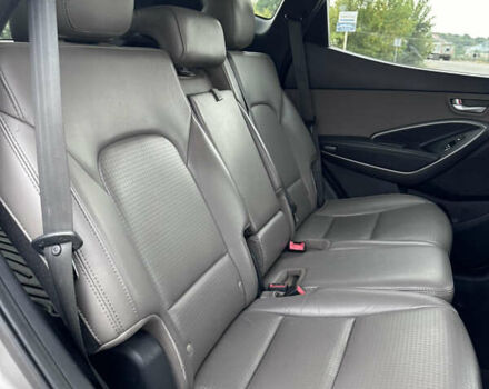 Серый Хендай Санта Фе, объемом двигателя 2 л и пробегом 190 тыс. км за 14000 $, фото 56 на Automoto.ua