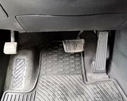 Сірий Хендай Санта Фе, об'ємом двигуна 2.4 л та пробігом 197 тис. км за 12000 $, фото 13 на Automoto.ua