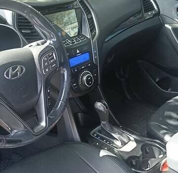 Сірий Хендай Санта Фе, об'ємом двигуна 2.2 л та пробігом 150 тис. км за 16899 $, фото 5 на Automoto.ua