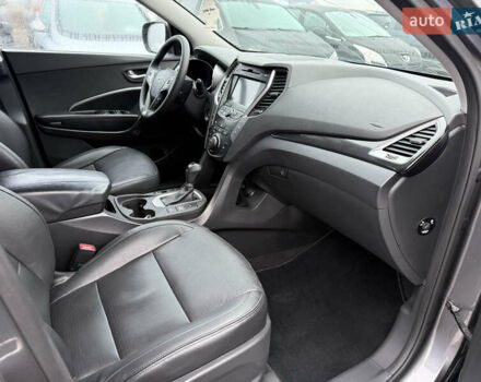 Сірий Хендай Санта Фе, об'ємом двигуна 2.2 л та пробігом 183 тис. км за 16999 $, фото 42 на Automoto.ua