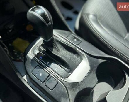 Серый Хендай Санта Фе, объемом двигателя 2 л и пробегом 200 тыс. км за 14500 $, фото 13 на Automoto.ua