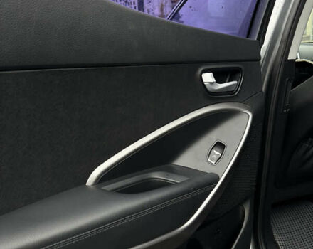 Сірий Хендай Санта Фе, об'ємом двигуна 2.2 л та пробігом 203 тис. км за 15700 $, фото 37 на Automoto.ua