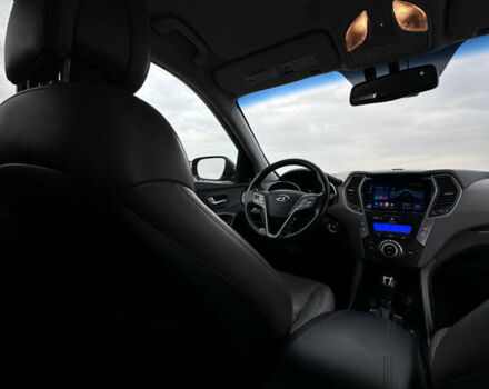 Серый Хендай Санта Фе, объемом двигателя 2 л и пробегом 190 тыс. км за 14000 $, фото 60 на Automoto.ua