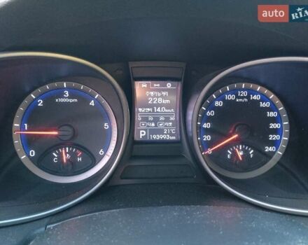 Сірий Хендай Санта Фе, об'ємом двигуна 2 л та пробігом 193 тис. км за 21000 $, фото 17 на Automoto.ua