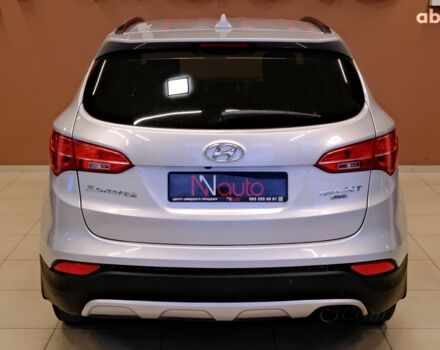 Серый Хендай Санта Фе, объемом двигателя 2 л и пробегом 147 тыс. км за 14500 $, фото 5 на Automoto.ua