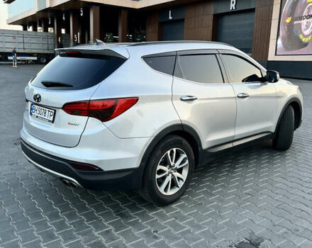 Серый Хендай Санта Фе, объемом двигателя 2 л и пробегом 200 тыс. км за 15200 $, фото 4 на Automoto.ua