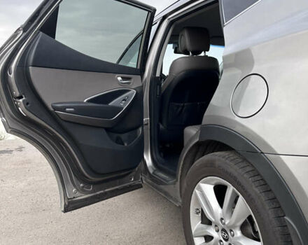 Серый Хендай Санта Фе, объемом двигателя 2 л и пробегом 190 тыс. км за 14000 $, фото 47 на Automoto.ua