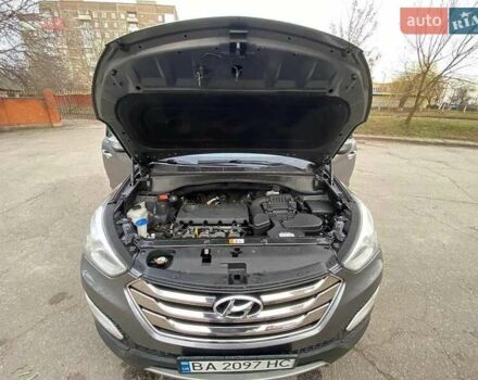 Хендай Санта Фе 2013 в Львове на Automoto.ua Серый Хендай Санта Фе, объемом двигателя 2.36 л и пробегом 209 тыс. км за 16000 $, фото 8 на Automoto.ua