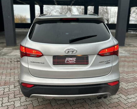 Серый Хендай Санта Фе, объемом двигателя 2 л и пробегом 212 тыс. км за 11500 $, фото 7 на Automoto.ua