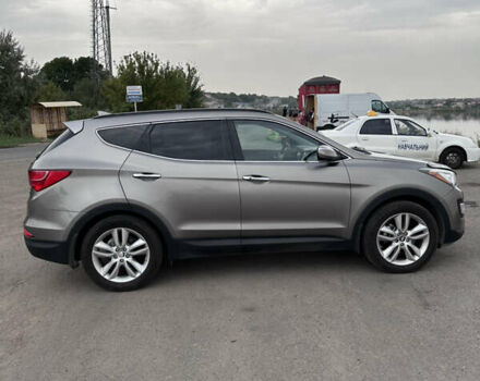 Серый Хендай Санта Фе, объемом двигателя 2 л и пробегом 190 тыс. км за 14000 $, фото 20 на Automoto.ua