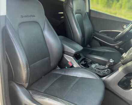Сірий Хендай Санта Фе, об'ємом двигуна 2 л та пробігом 209 тис. км за 17900 $, фото 30 на Automoto.ua