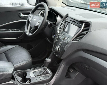 Сірий Хендай Санта Фе, об'ємом двигуна 2.2 л та пробігом 183 тис. км за 16999 $, фото 43 на Automoto.ua