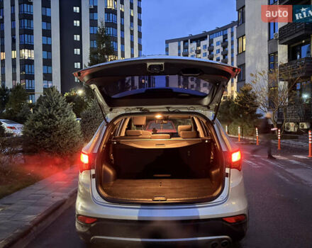 Серый Хендай Санта Фе, объемом двигателя 2.36 л и пробегом 227 тыс. км за 13900 $, фото 12 на Automoto.ua