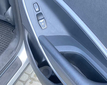 Сірий Хендай Санта Фе, об'ємом двигуна 2.2 л та пробігом 291 тис. км за 14400 $, фото 23 на Automoto.ua