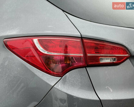 Сірий Хендай Санта Фе, об'ємом двигуна 2.2 л та пробігом 183 тис. км за 16999 $, фото 22 на Automoto.ua