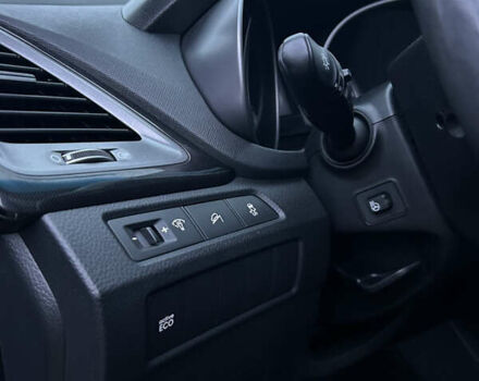 Сірий Хендай Санта Фе, об'ємом двигуна 2.2 л та пробігом 192 тис. км за 18500 $, фото 8 на Automoto.ua