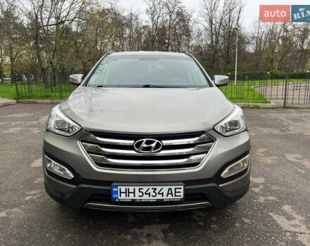 Сірий Хендай Санта Фе, об'ємом двигуна 2 л та пробігом 158 тис. км за 12400 $, фото 2 на Automoto.ua