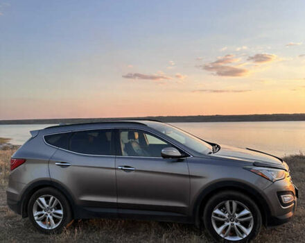 Серый Хендай Санта Фе, объемом двигателя 2 л и пробегом 190 тыс. км за 14000 $, фото 8 на Automoto.ua